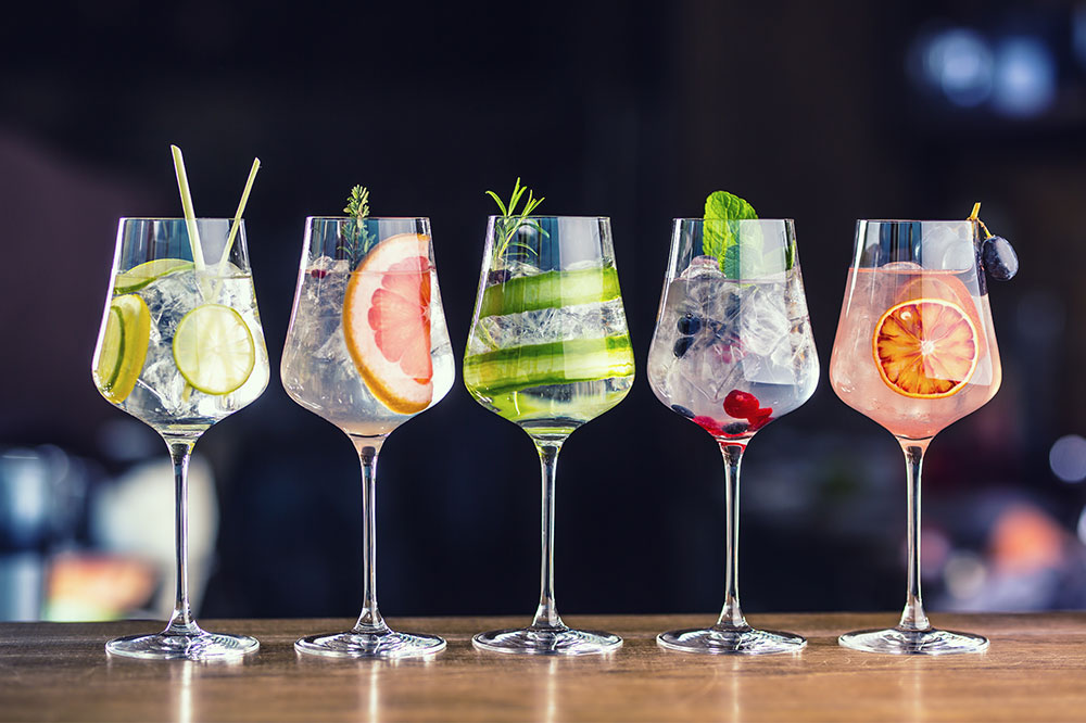 7 Popular Cocktails for Every Season